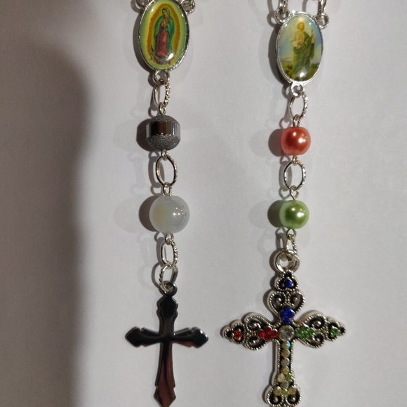 2 PIECES CAR MIRROR ROSARIES - Picture 4 of 4